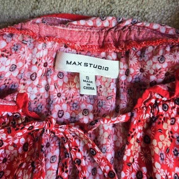 Max Studio floral dress - Picture 2 of 3